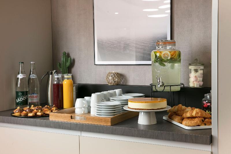 Hampton By Hilton Paris Clichy Hotel Exterior foto